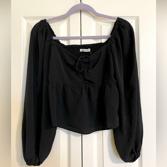BNWT Abercrombie Black Blouse - Picture 1 of 6